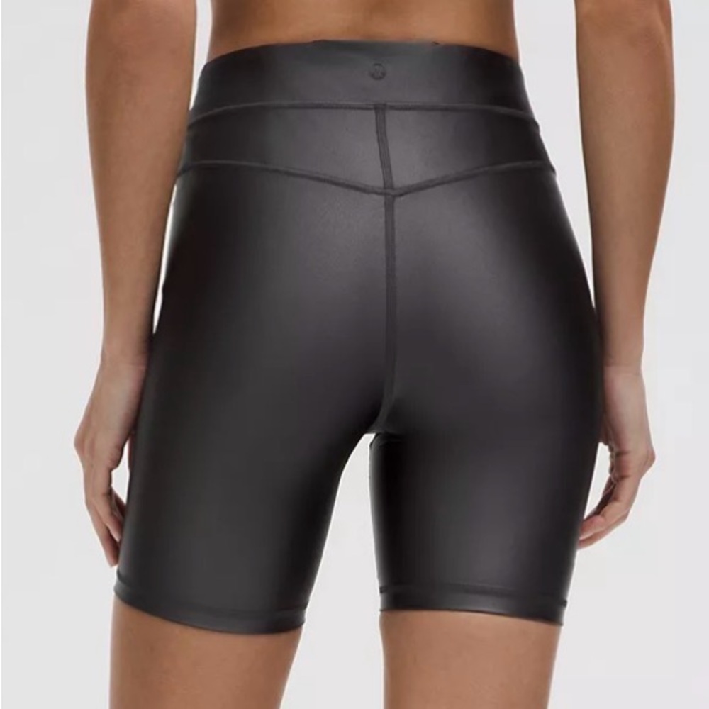 NWT Lululemon High Rise Shorts - Picture 2 of 9